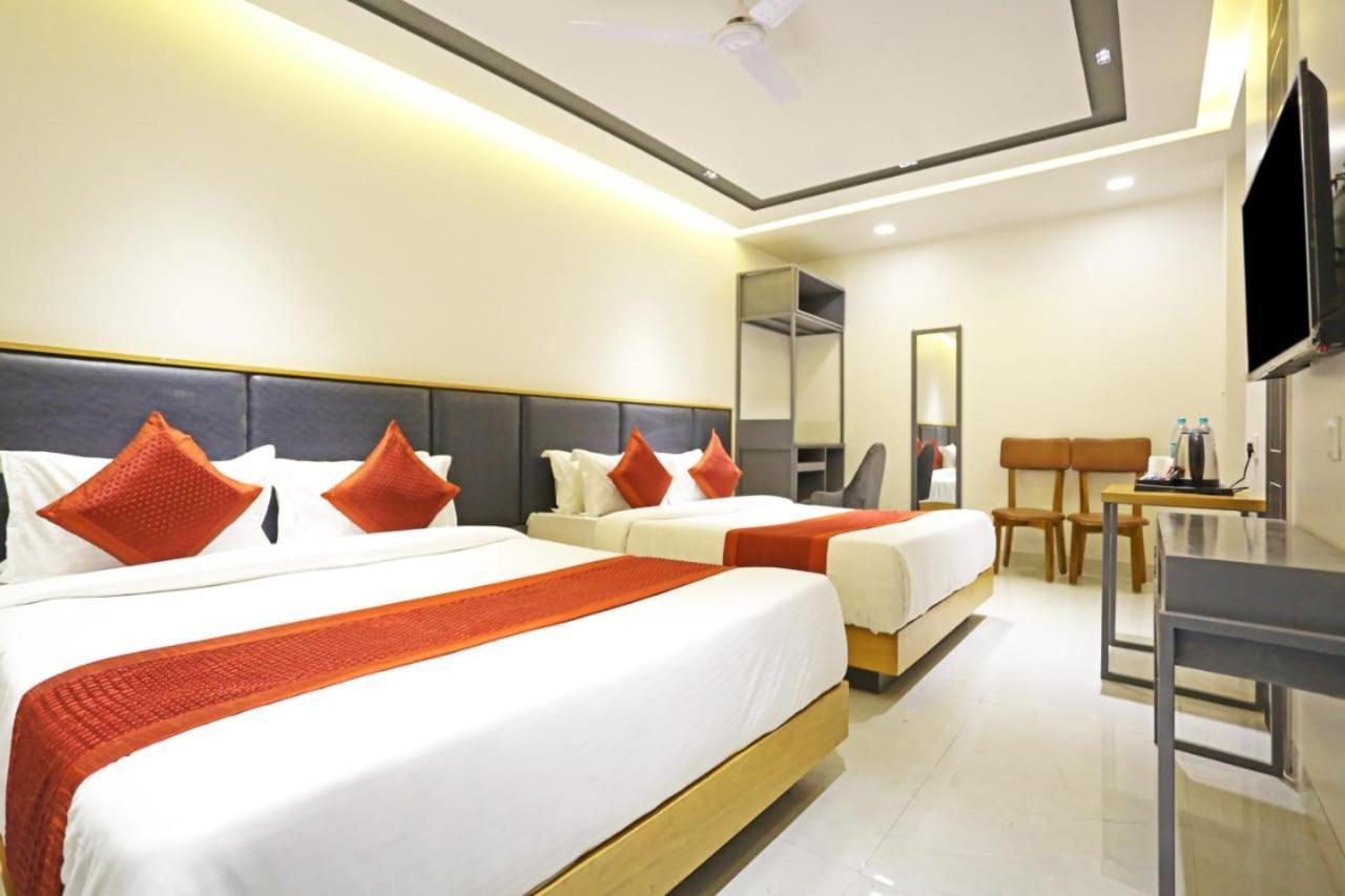 Hotel Almora Sky Near By Delhi International Airport With - Free Airport Pickup And Drop New Delhi Exterior photo