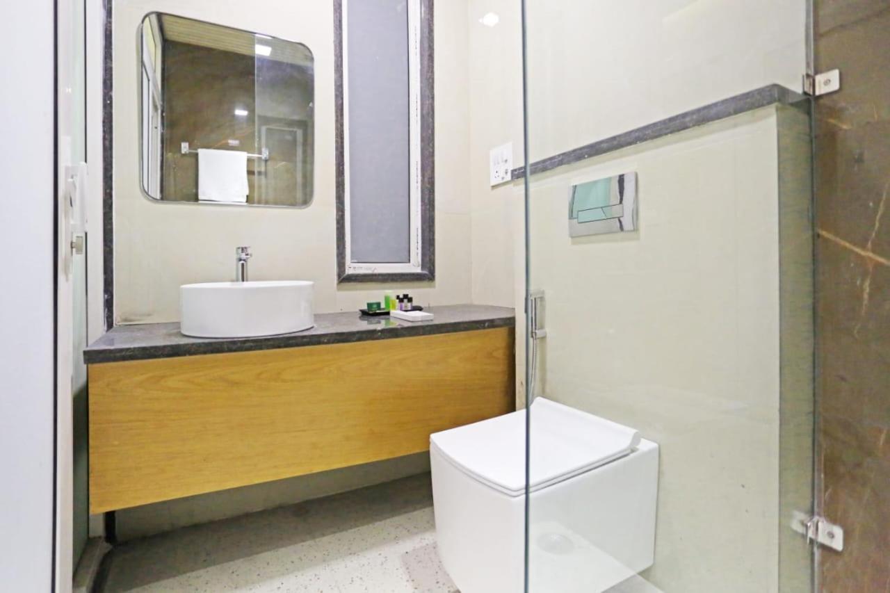 Hotel Almora Sky Near By Delhi International Airport With - Free Airport Pickup And Drop New Delhi Exterior photo