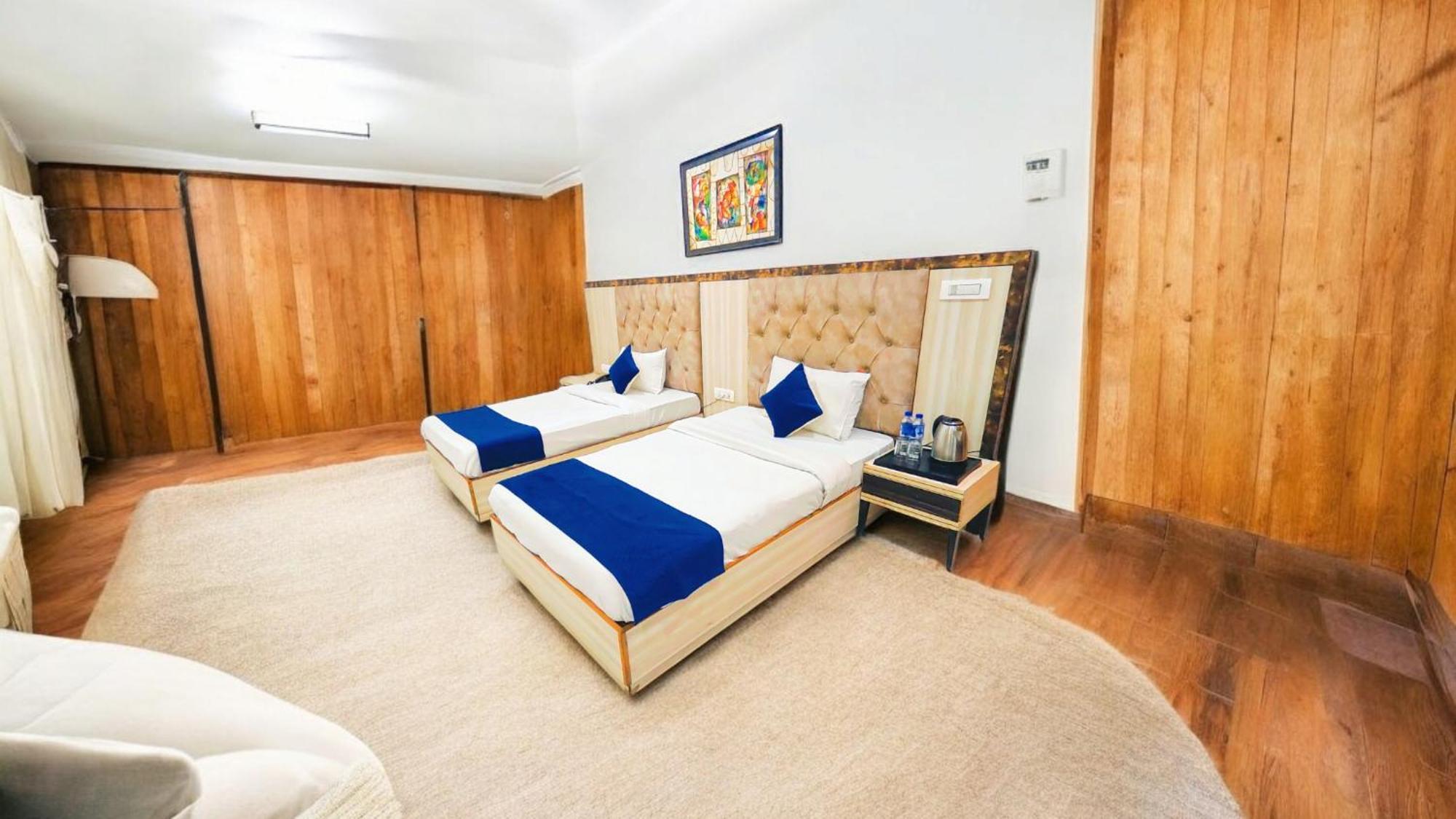 Hotel Almora Sky Near By Delhi International Airport With - Free Airport Pickup And Drop New Delhi Exterior photo
